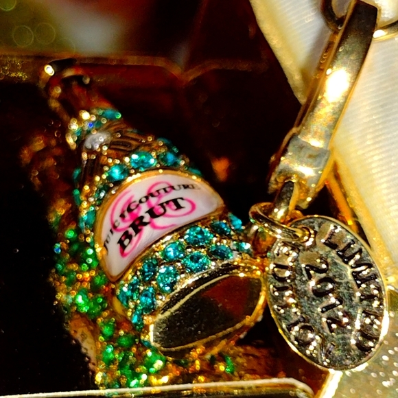 🍾 Celebrate Couture Champagne🍾 Life 🔵 or 💕 Never Removed from 🎁 NWT - Picture 2 of 7